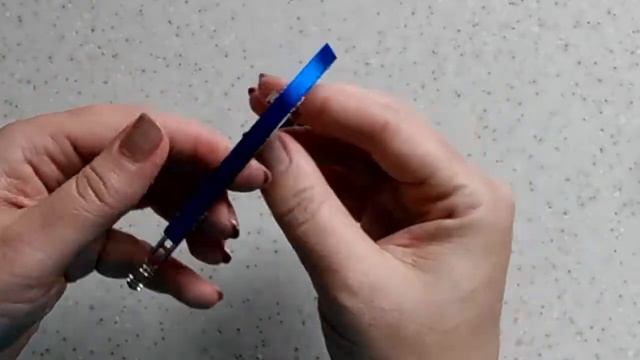 Как оклеить заколку автомат атласной лентой/DIY/Мастер класс смотреть онлайн