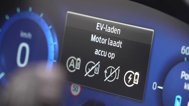 Op WINTERSPORT met 2 (semi-)elektrische auto's | WINTERTIPS VAN FRANK & GERT смотреть онлайн