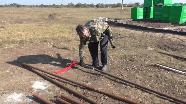 19. Дверь на уличный туалет, забор из рабицы и труб с чермета смотреть онлайн
