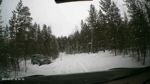 Jeep Grand Cherokee WK по снегу смотреть онлайн