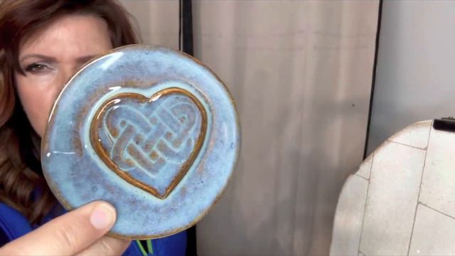 Cone 6 Kiln Opening - Mayco, Amaco, Laguna glazes смотреть онлайн