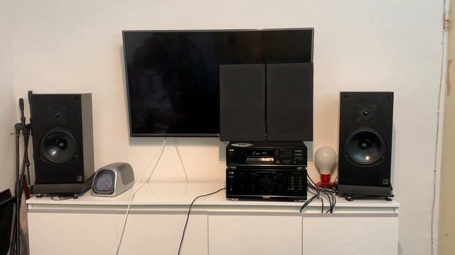 KEF Model 103.2 - A Look Inside + Audio Test