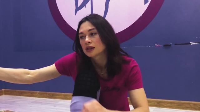 Poledance это стриптиз?. Интервью с танцовщицей. Плюсы и минусы