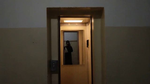 Пассажирский лифт 250 кг, 1 м/с, КМЗ-1996 г (@ г. Москва, Маршала Василевского, 1к1, под-4) смотреть онлайн