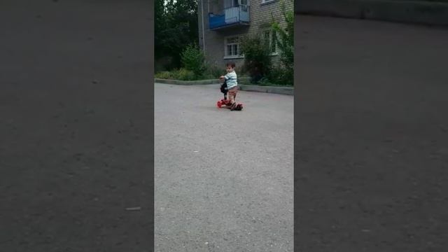 В год на самокате смотреть онлайн