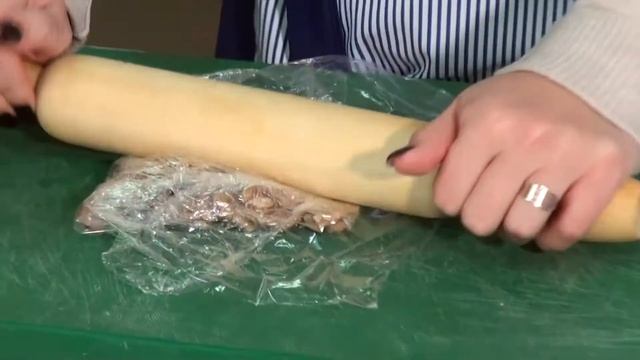 «Школа кулинарного мастерства». Груши, фаршированные сыром (горячая закуска) смотреть онлайн