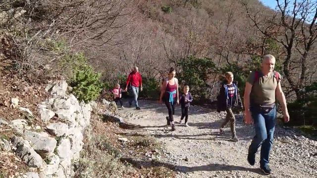 Прогулка от форта Врмац до вершины св. Ильи. Черногория. Зима 2023 смотреть онлайн