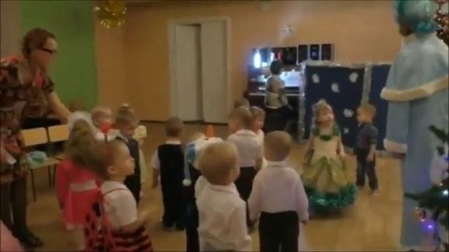 Новый год в детском саду ранний возраст Часть 1 смотреть онлайн