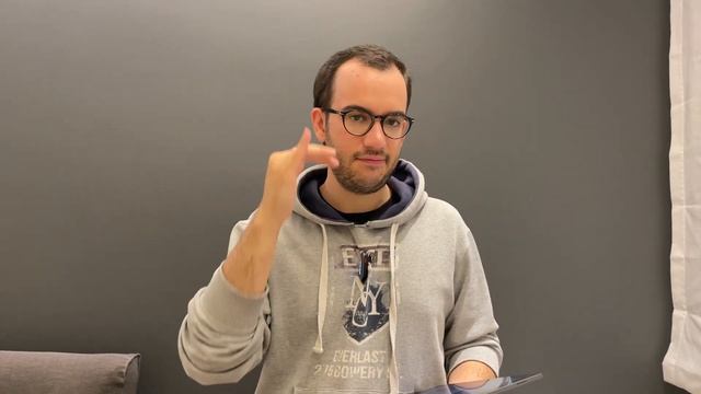 Renault 5 Elettrica, è ufficiale: costerà 25.000€ + Twingo a 20.000€ | News Elettrizzanti EP.11 смотреть онлайн