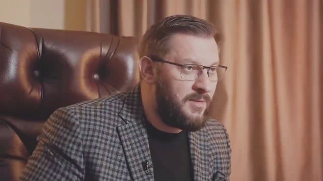 А какая должна быть женщина рядом с любимым мужчиной? смотреть онлайн