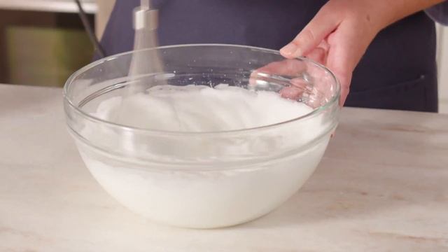 KitchenAid 9-speed Digital Hand Mixer w/ Wire Whisk & Blender Rod on QVC смотреть онлайн