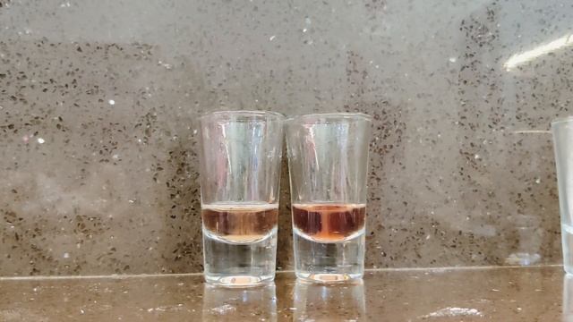 Практическа задача по химия CH3COOH (aq) + NaHCO3 (aq) → CH3COONa (aq) + H2CO3 смотреть онлайн