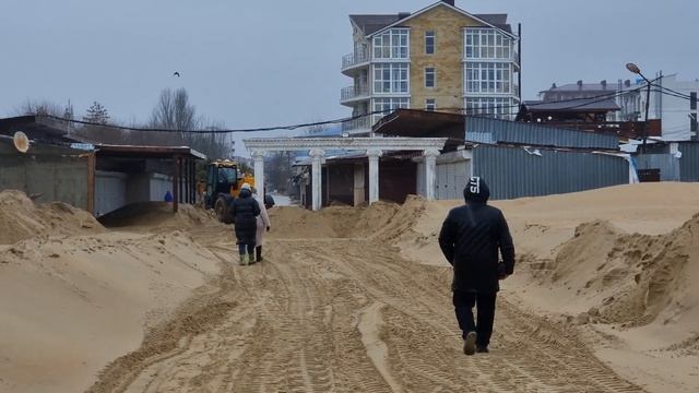 #ВИТЯЗЕВО ПАРАЛИЮ ОЧИЩАЮТ ОТ ПЕСКА ... ВПЕРВЫЕ ЗИМОЙ
