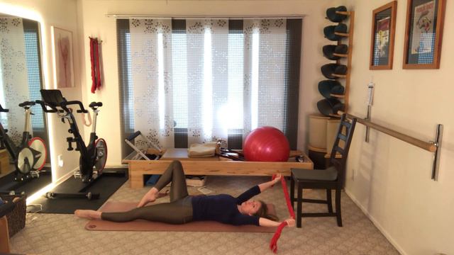 Vertical Body Class with Eve смотреть онлайн