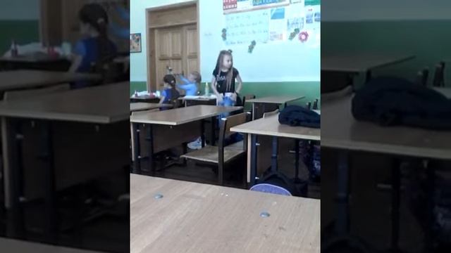 Школьная раздевалка.囧 смотреть онлайн