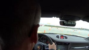 Порше 911 турбо s. Старт за 2.9 с. до 100.