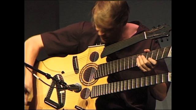Linda Manzer guitar w. 52 strings LIVE смотреть онлайн