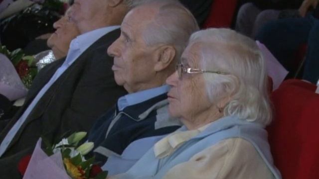 В Одинцово чествовали семейных долгожителей смотреть онлайн