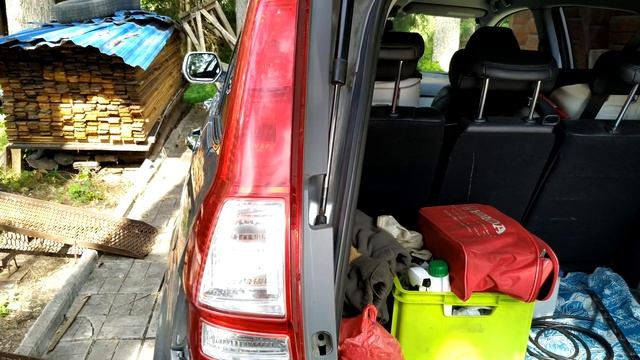 Замена задних габаритов и повороток на Honda CR-V 3 (Хонда СРВ) 2007 | Чемпион Берлина