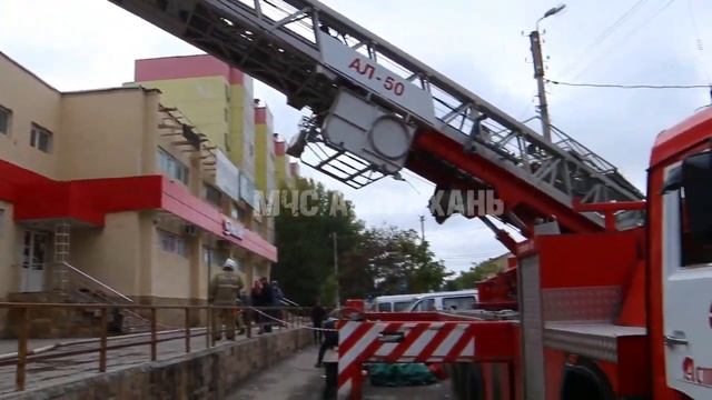 В Ленинском районе Астрахани горел торговый центр смотреть онлайн
