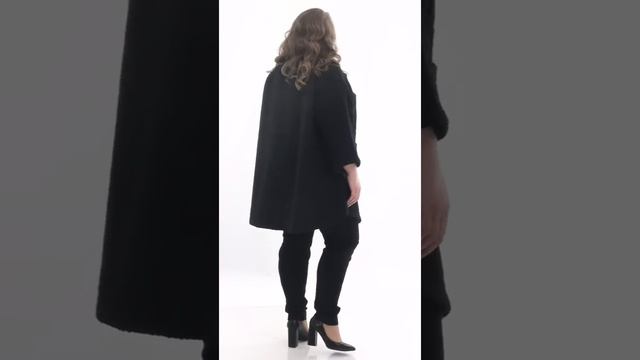 Стильное легкое демисезонное пальто выполнена из ткани типа 