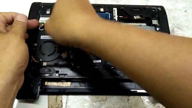 как заменить аккумулятор для ноутбука Acer Aspire One 756 смотреть онлайн