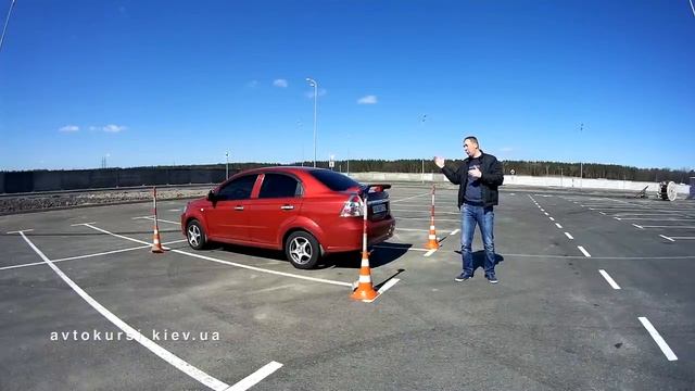 Парковка по Зеркалам Задним Ходом, Заезд в Гараж на Автодроме смотреть онлайн