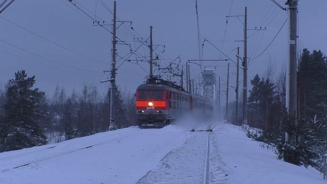 Электровоз ЧС6-025 с поездом №014 Санкт-Петербург - Новокузнецк смотреть онлайн