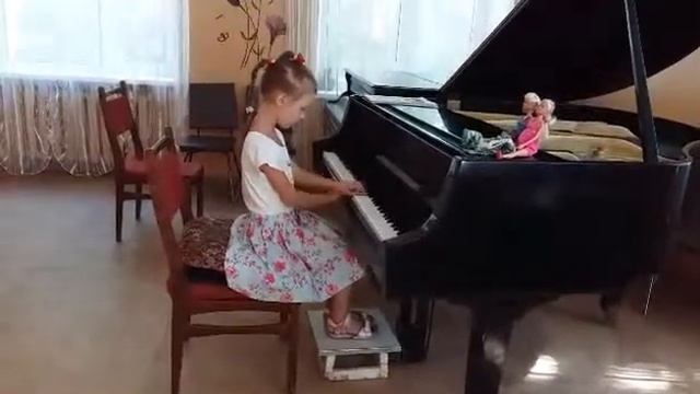 На катке Рояль К. Лонгшамп-Друшкевичова смотреть онлайн