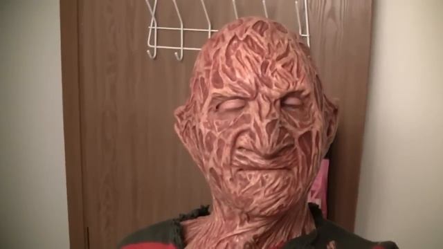 Маска Фредди Крюгера.