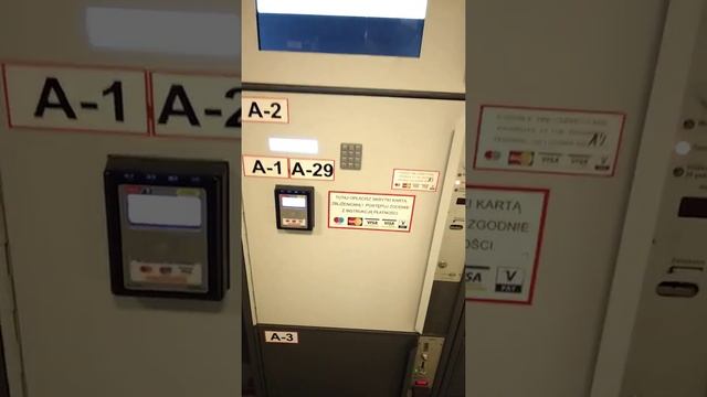 Врослав Ж Д Вокзал Камера Схову Wrocław dolnośląskie PKP Szatnia смотреть онлайн