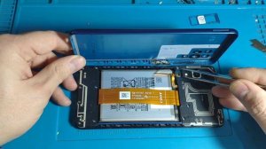 Samsung a12 не включается кнопкой.