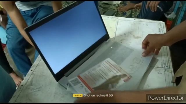 best laptop #Laptop under #35k #Lenovo #laptop I3 10th Gen Windows #4Gb Ram #256Gb SSD 180° Rotate смотреть онлайн