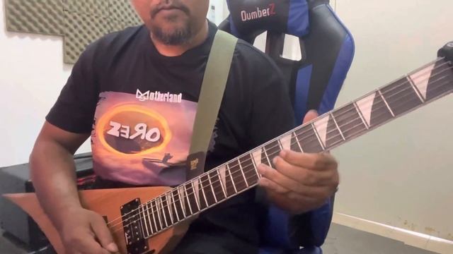 #jacksonguitars Testing out the Jackson FSR JS Series RhoadsJS32T/Heavy Tones смотреть онлайн