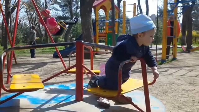 Михин на качелях смотреть онлайн