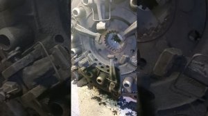 сборка КПП т 40 часть 2