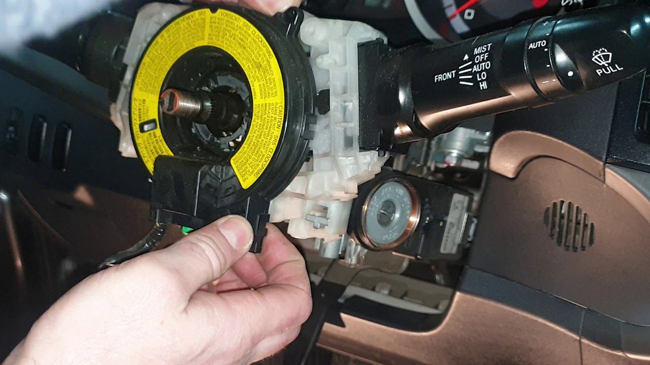 Lancer X, снимаем руль, меняем шлейф и кнопки. смотреть онлайн