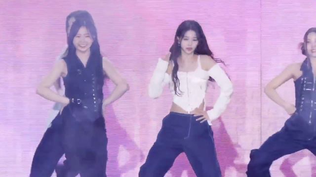 LILY DE NMIXX NO LOGRÓ LA NOTA ALTA POR UN SUSTO смотреть онлайн