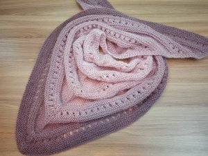 Ажурный платок спицами