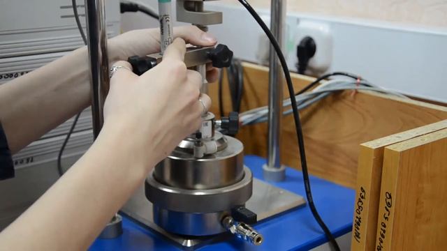 Определение характеристик деформируемости песчаного грунта методом компрессионного сжатия смотреть онлайн