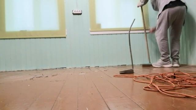 4. Ремонт и утепление дачного пола. Подготовка. Сначала швабра. смотреть онлайн