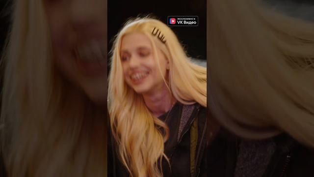 Настя Кош грызла ногти... на ногах? 😱 смотреть онлайн
