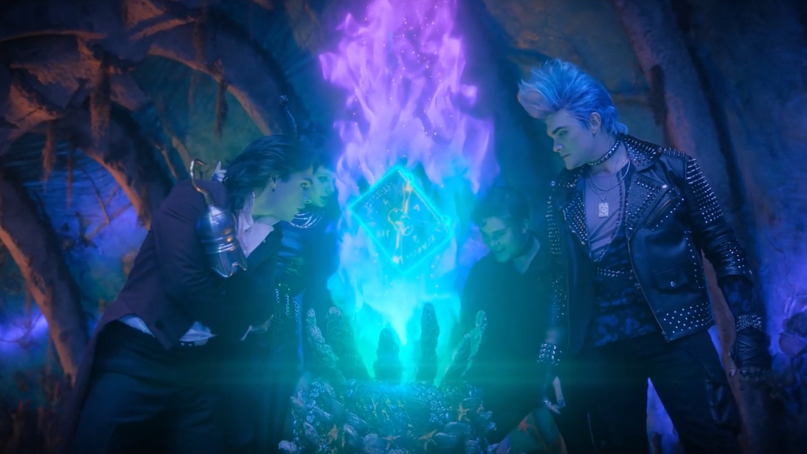 Perfect Revenge - Descendants The Rise Of Red смотреть онлайн