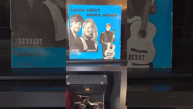 Bengt Laweklint, Anncatrine og Lennart Larsson: En frälsare dyrbar är Jesus смотреть онлайн