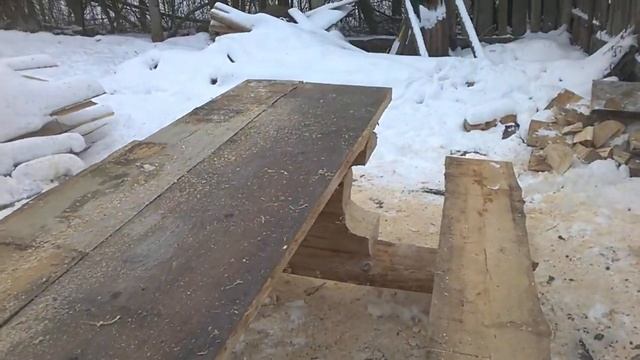 Столик из бревен по быстрому