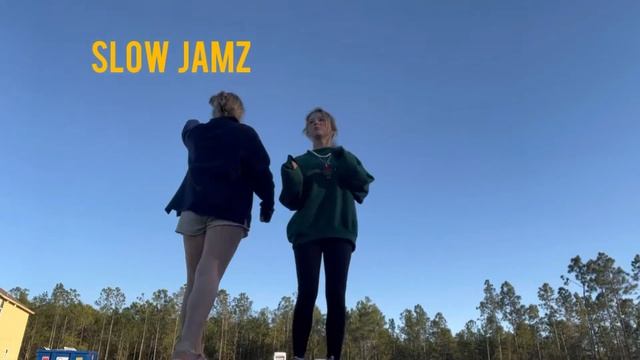 WHITE GIRLS REACT TO KANYE WEST смотреть онлайн