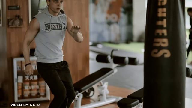 Canon 5D mark 4 Video by Klim model Sam from Belarus Тест видео в зале смотреть онлайн