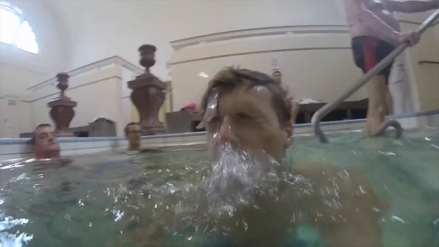 Thermal Baths in Budapest: Széchenyi Turkish Bath and Spa | Daily Travel Vlog 130, Hungary смотреть онлайн