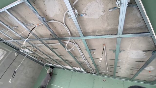 Как сделать потолок из гипсокартона с нишей под шторы в новостройке смотреть онлайн