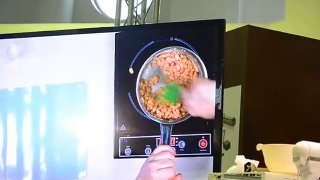 Мастер-класс Эммануэля Амона на Salon du Chocolat в Москве. 7 марта 2015 года. Часть 1. смотреть онлайн